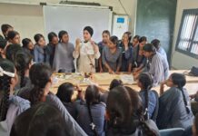 DAV Girls College Holds Innovation and Entrepreneurship Awareness Programme for School Students 4