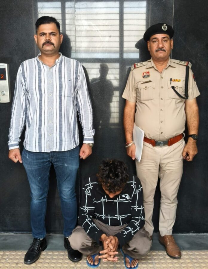 Police recover gold jewellery in connection with a theft case registered at Pratap Nagar Police Station.