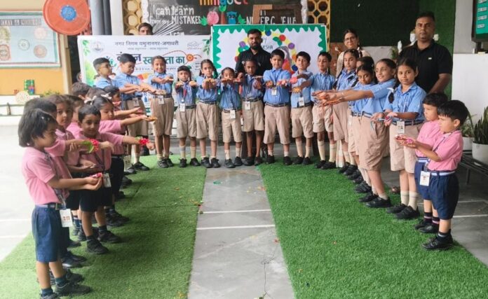 Students of Mukand Public School in Yamunanagar make eco-friendly rakhis during a Swachh Bharat Mission awareness programm