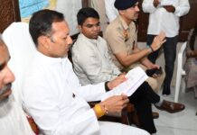 MP Naveen Jindal Directs Officials to Resolve Public Grievances, Prioritise Clean Yamuna and Crack Down on Illegal Colonies MP Naveen Jindal addressing public grievances and directing officials during a meeting in Yamunanagar.