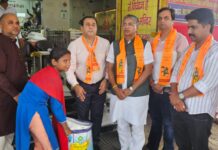Shri Shani Dham Temple Organises Monthly Ration Drive, Felicitates Madan Chauhan D