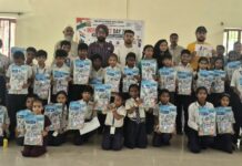 Yamunanagar Municipal Corporation Holds Patriotic Awareness Programme for Students at Nehru Park Municipal Corporation officials honour students participating in Independence Day competitions at Nehru Park Yamunanagar