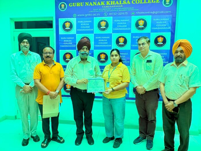 Guru Nanak Khalsa College students receive NSS Merit Certificates