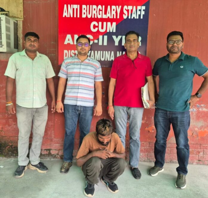 Yamunanagar Police arrest accused in alleged gold and silver jewellery theft cases.