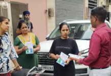Municipal Corporation Intensifies Door-to-Door Waste Segregation Drive in New Hamida Colony Swachh Bharat Mission team educates New Hamida Colony residents about four-bin waste segregation