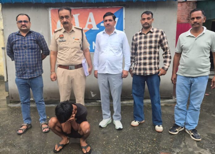 Yamunanagar Crime Branch-1 arrests Nepal national with 3.102 kg cannabis