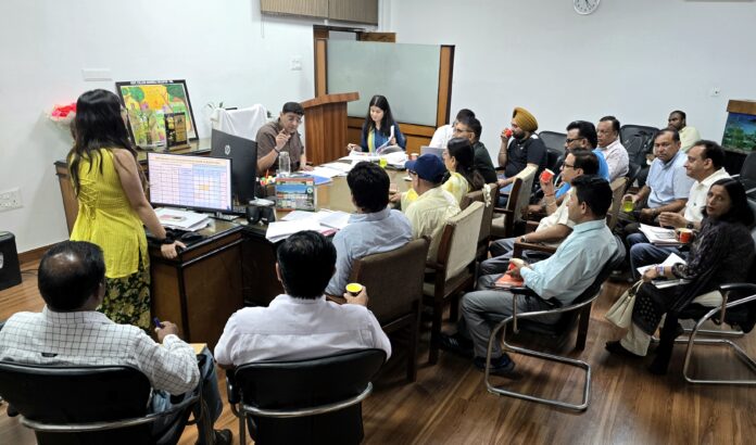 Naveen Ahuja chairs Yamunanagar NIPUN Bharat education review meeting