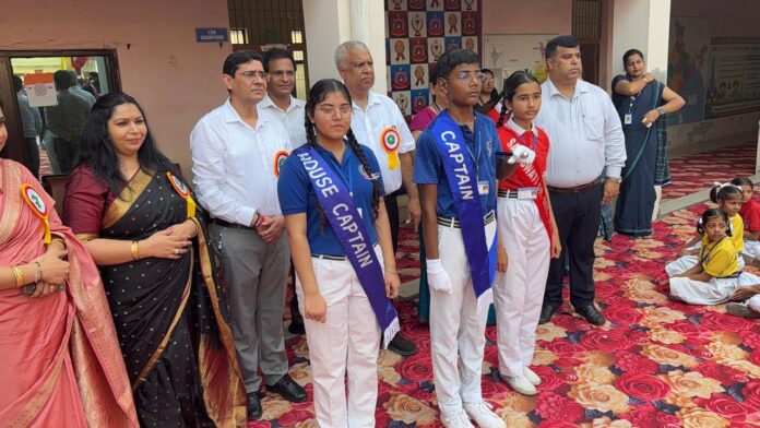 saraswati-shikshan-sansthan-investiture-ceremony.jpg Students participating in investiture ceremony at Saraswati Shikshan Sansthan Saraswati Nagar
