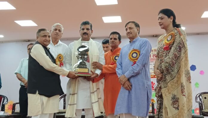 Haryana Minister Krishan Kumar Bedi addressing programme in Yamunanagar