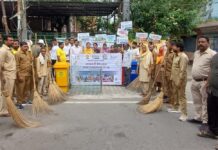 New Hamida Colony Gets Special Cleanliness Drive as MC Focuses on Waste and Drain Cleaning Municipal Corporation cleanliness drive in New Hamida Colony Yamunanagar