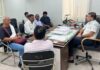 Municipal Commissioner Meets Employees’ Union, Seeks Peaceful Protest Without Disrupting City Sanitation Yamunanagar Municipal Commissioner Mahabir Prasad meeting representatives of the Municipal Employees’ Union Haryana.