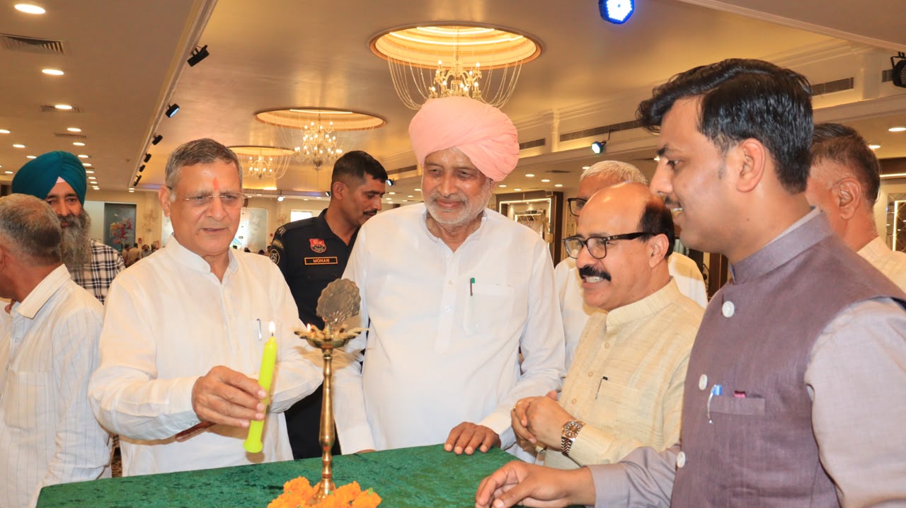 Lamp lighting ceremony at cooperative awareness seminar in Jagadhri with Haryana Agriculture Minister Shyam Singh Rana