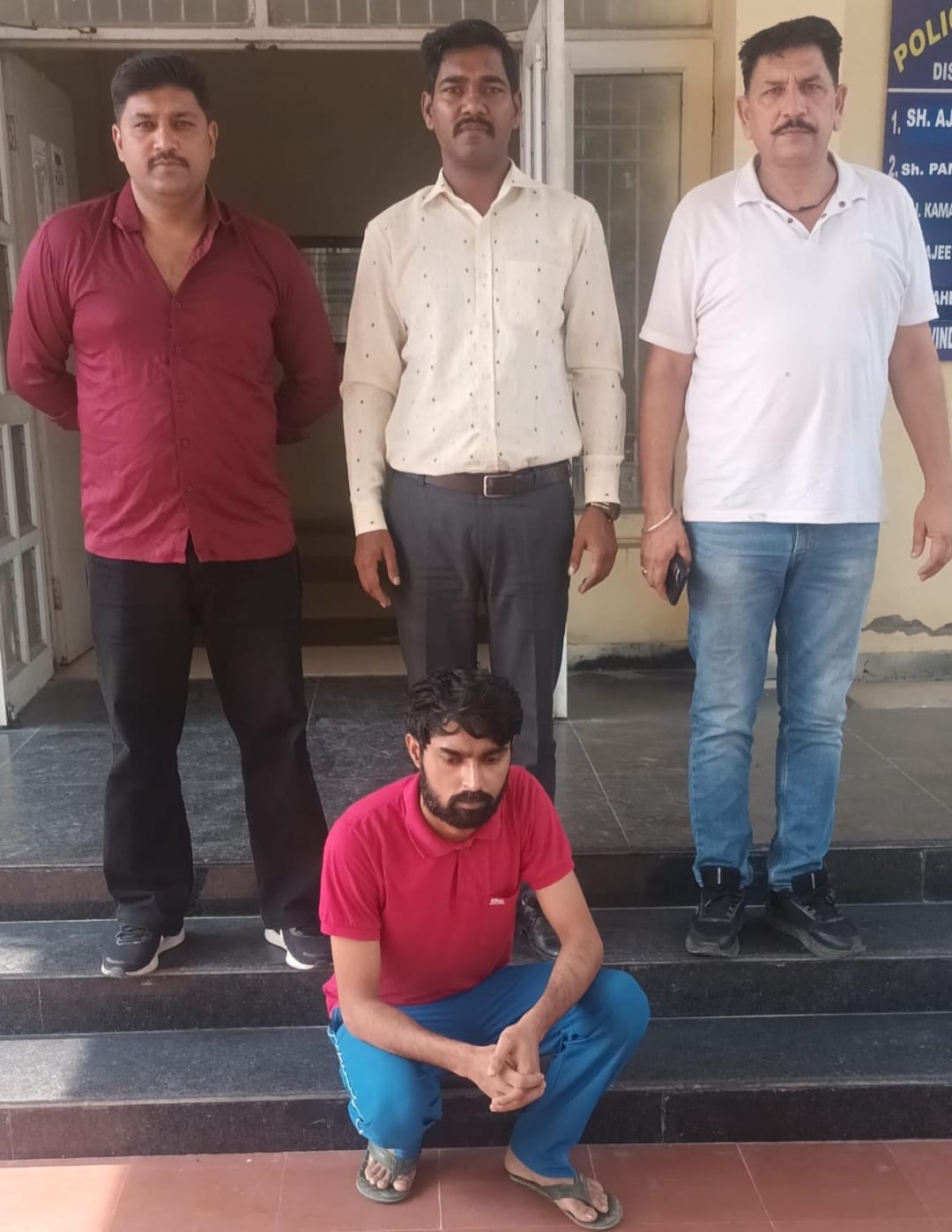Yamunanagar police team with arrested absconder