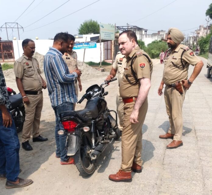 Yamunanagar Police personnel conduct vehicle checking during district-wide security drive