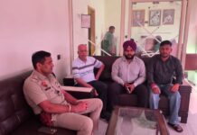Yamunanagar Police Tightens Security at Petrol Pumps, Orders Better CCTV Surveillance Chhappar police officer Pramod Walia meeting petrol pump operators in Yamunanagar