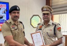 SP Kamaldeep Goyal Honours ASI Manoj Kumar for Bravery During Yamunanagar Office Fire ASI Manoj Kumar honoured for bravery during Yamunanagar fire rescue