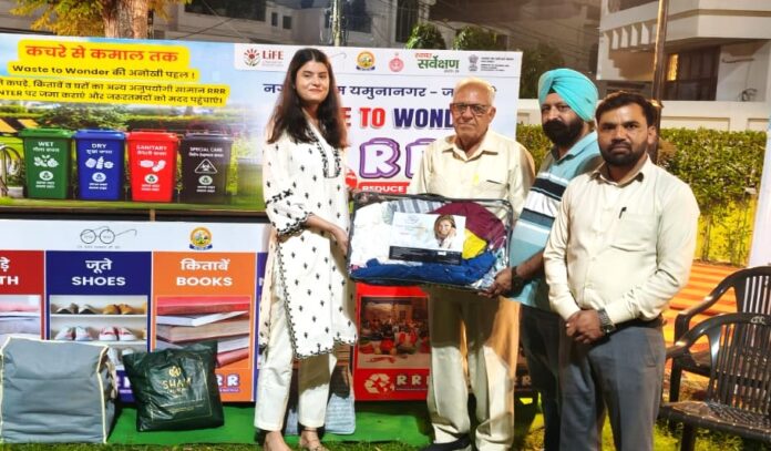 Abhishruti addresses residents during RRR and four-bin waste segregation drive in Vishnu Garden Jagadhri