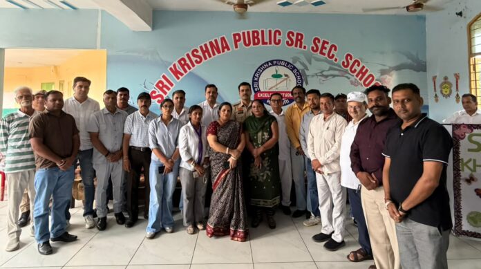 DSP Sunil Kumar and guests at Shivaji Press Club anti-drug awareness programme at Shri Krishna Public School Khajuri